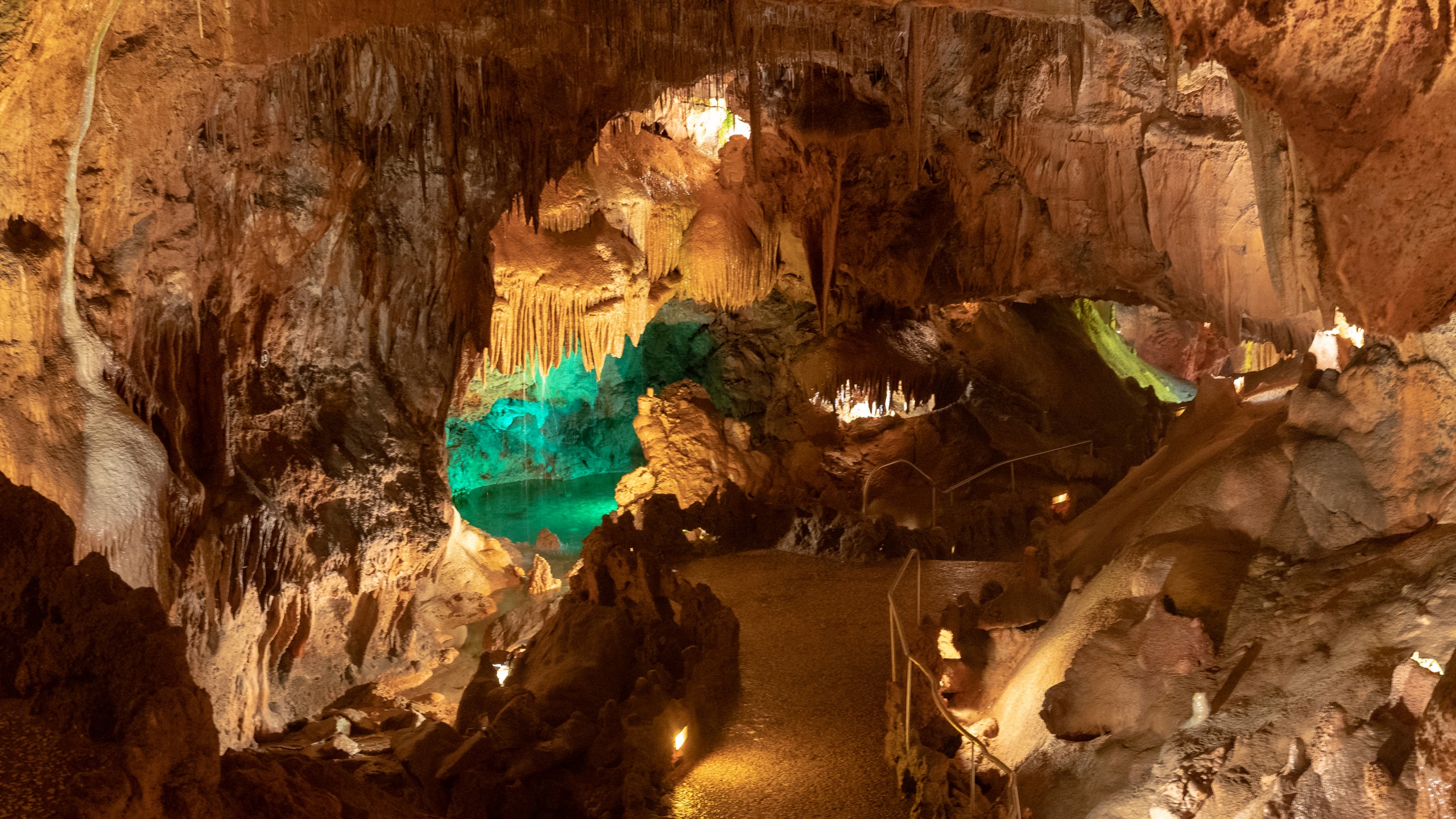 Grottes de Mira de Aire - Guide Portugal - Soprasi